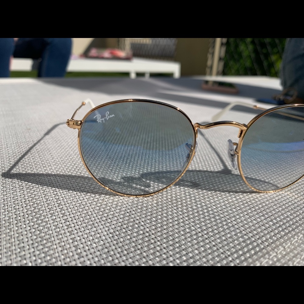 Brand New Blue Gradient Ray Ban Sunglasses - Picture 2 of 5